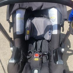 DOONA CARSEAT STROLLER IN 1 Nitro Black