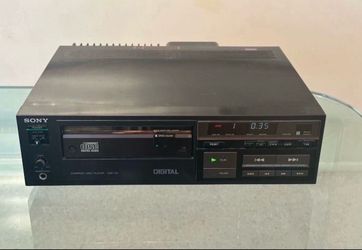 Collectible Vintage Sony CDP-101 First CD Player