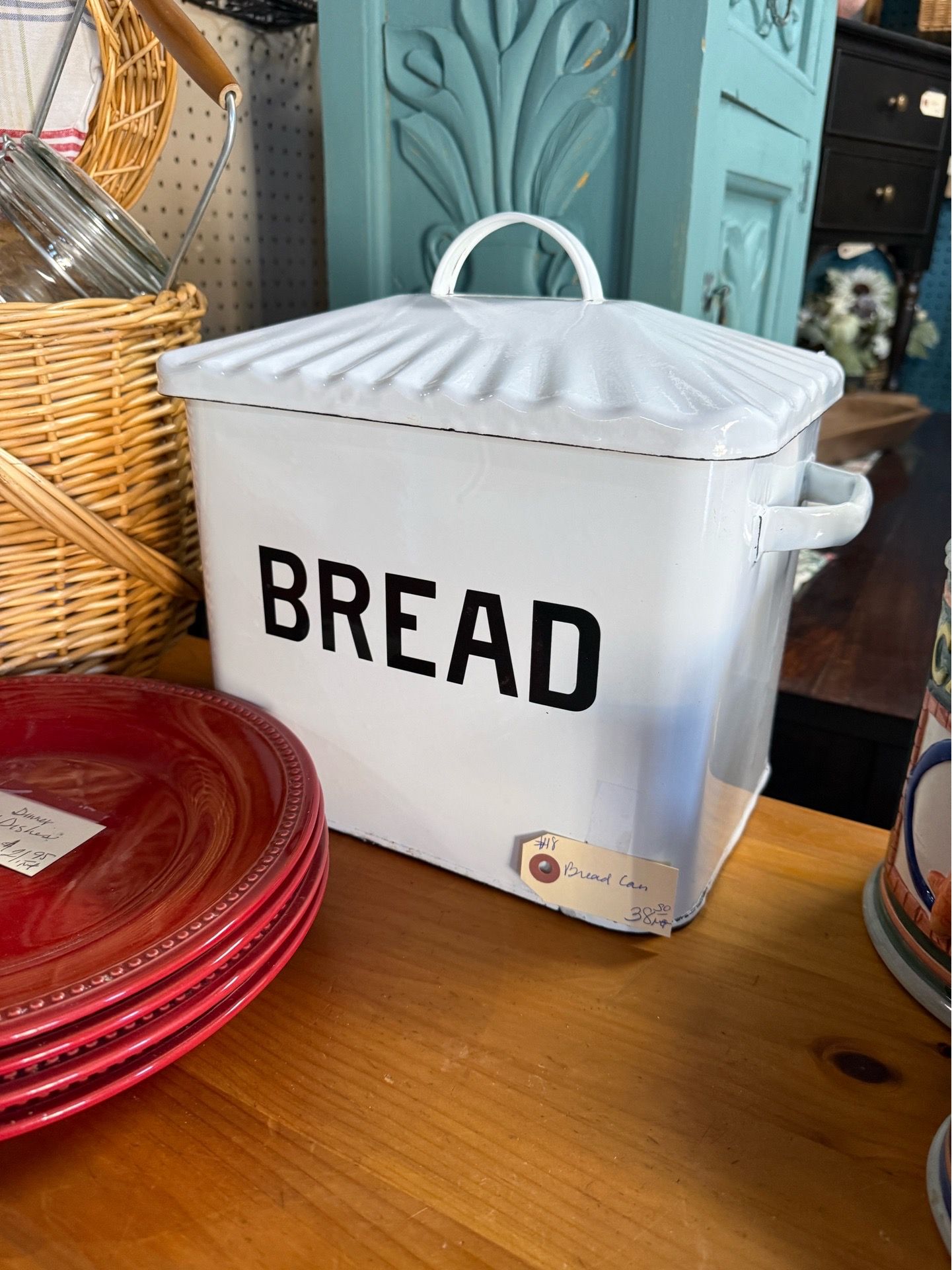 Enamel bread storage container