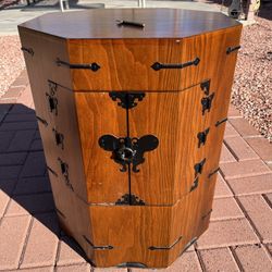 End Table/Corner Cabinet 