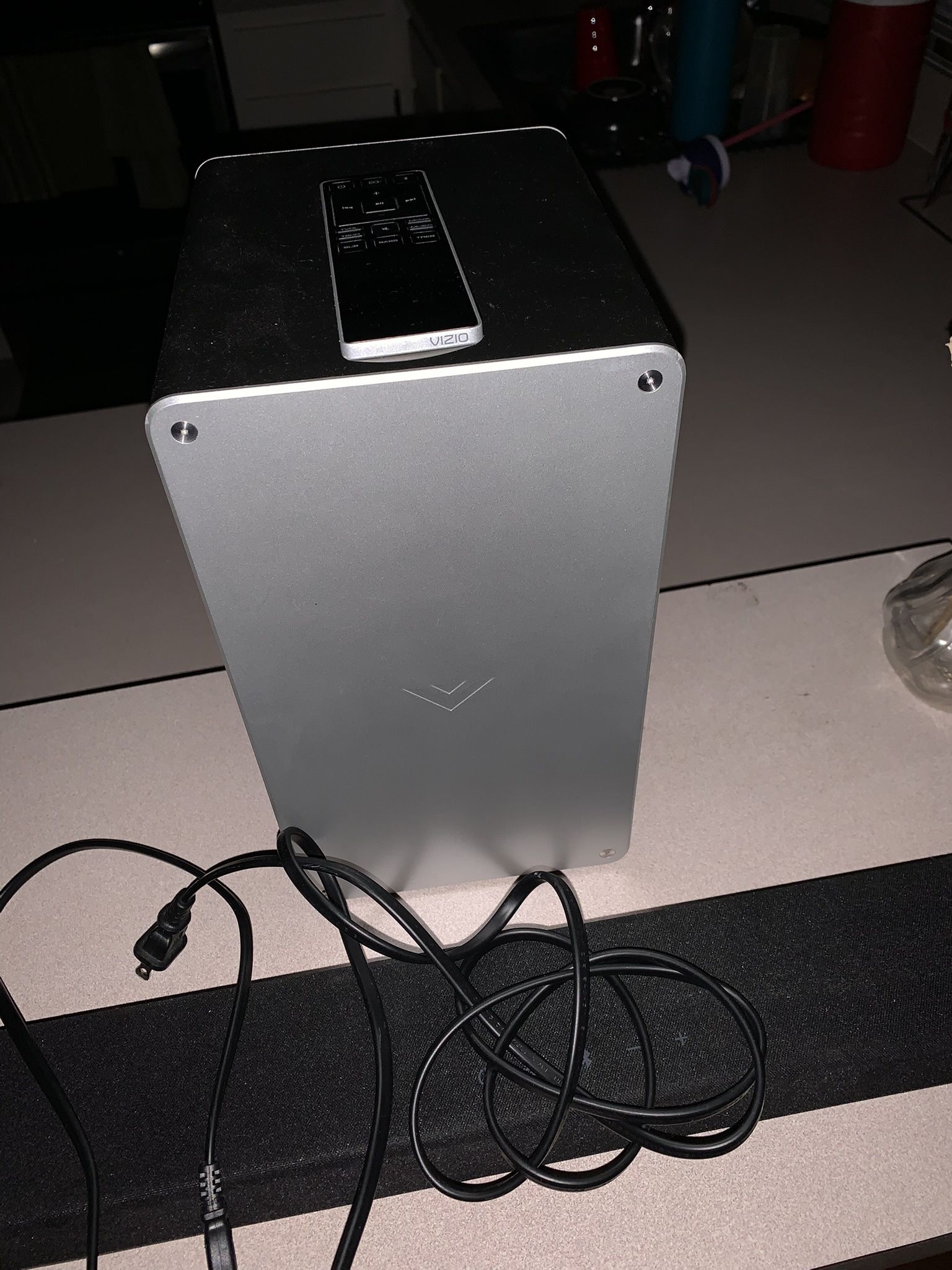 Vizio Soundbar And Speaker