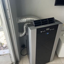 portable air conditioner in perfect condition