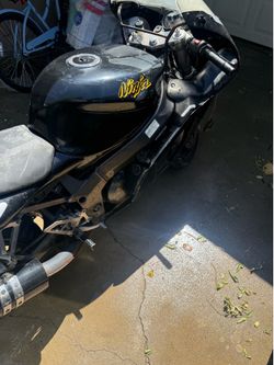 2000 Kawasaki ZX-7R