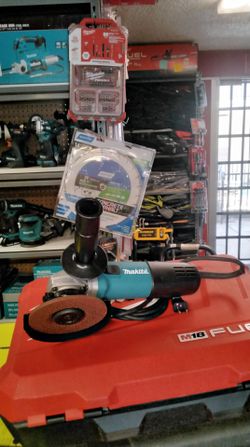 MAKITA WHEEL SIZE 4 - 1/2" (0 115 mm) CORDED