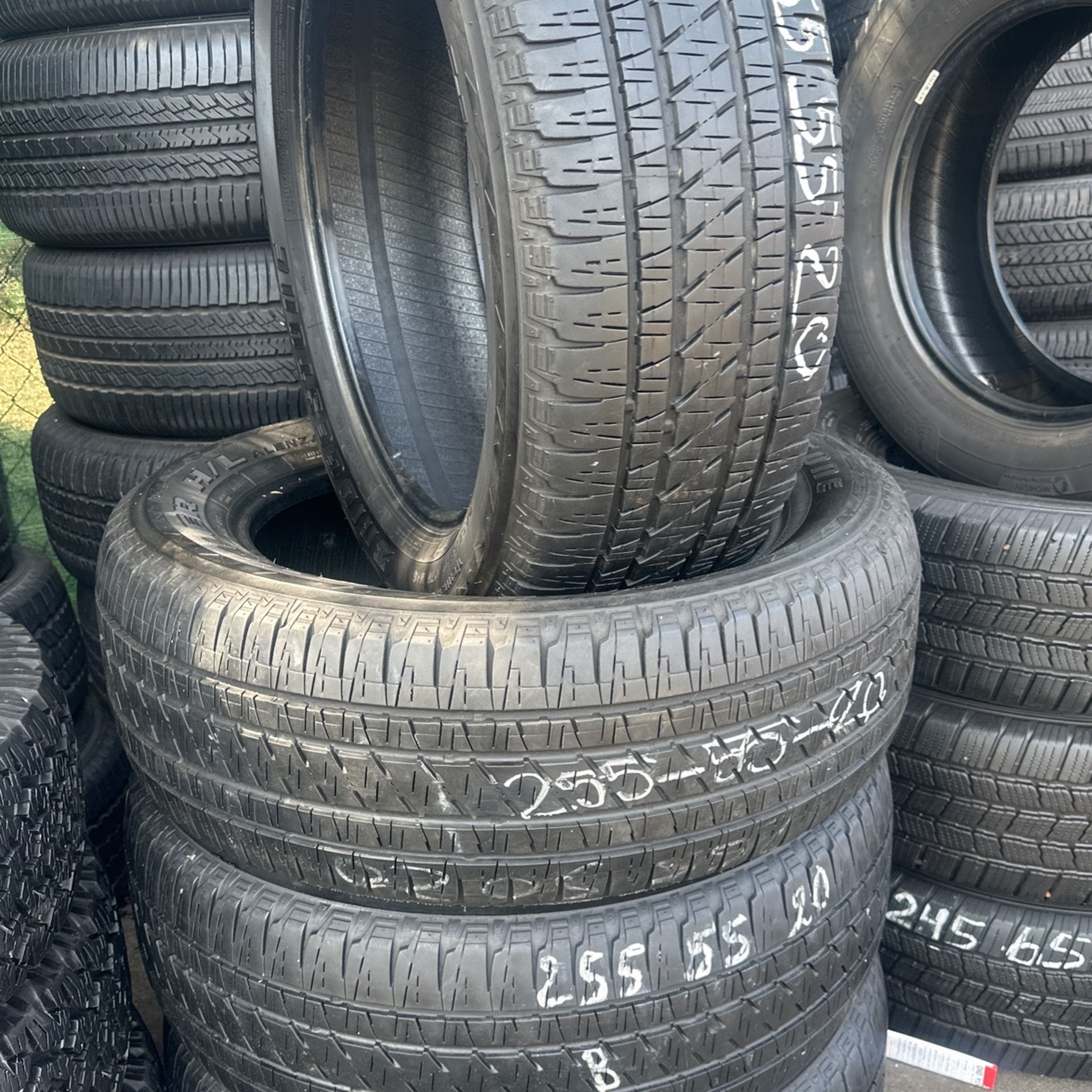 Set of four used tires good condition BRIDGESTONE 255/55/20