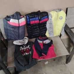 Clothes For Toddlers 5t ,6,7 Also The Shirts Are Same 