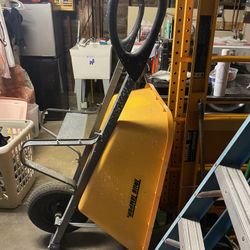 Wheelbarrow | Carretilla 