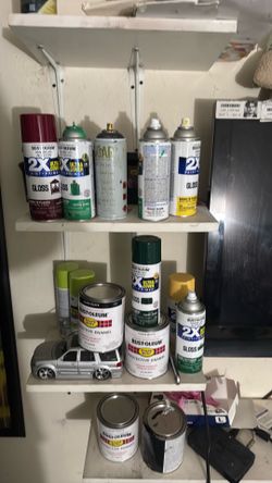 Tons of fresh paint won’t use cans are 25 a pop in the store I’ll do 10 each for them