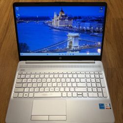 HP NoteBook 15-dw3xxx Core i3 11th gen 16GB Ram 256GB SSD Windows 11 Home 15.6” UHD Touch Screen Laptop with charger in Excellent Working condition!!!