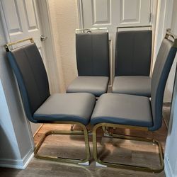 Modern Chairs (Sillas Modernas)