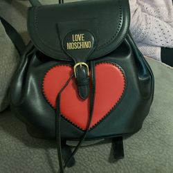LOVE  MOSCHIONO