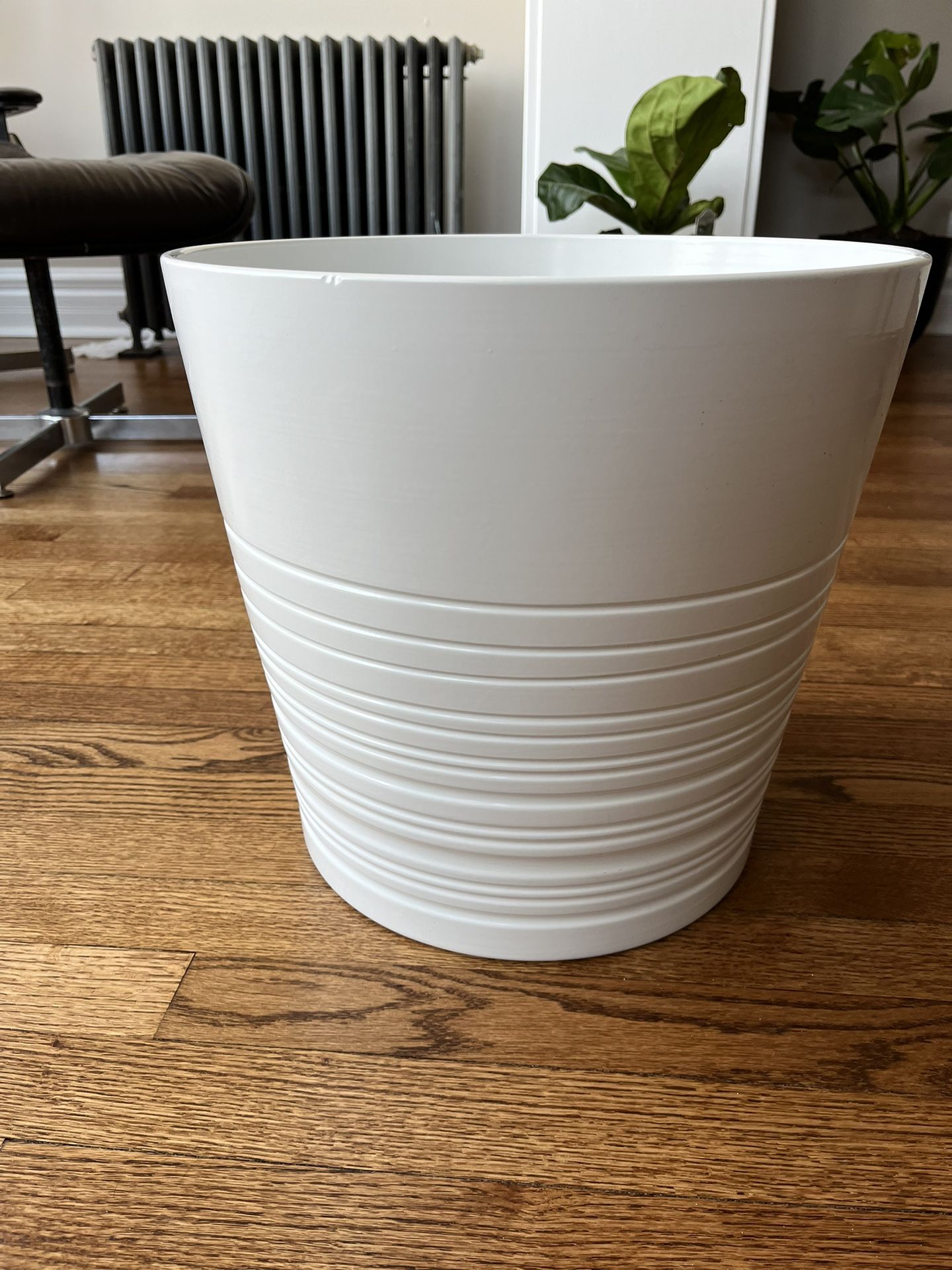 IKEA large Muskot 14” planter pot plant white ceramic 