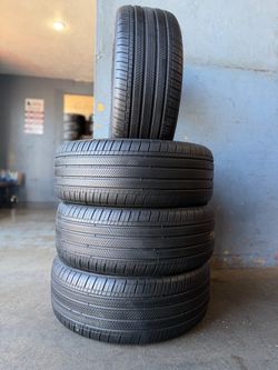 235/45/18 Michelin