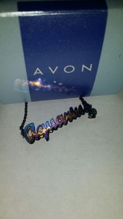 Avon Goldtone Zodiac Necklace with Rhinestone Accent- Aquarius