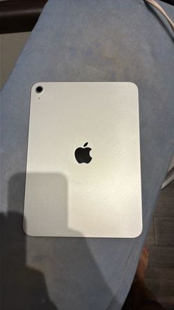 Apple 11th gen iPad Starlight Aluminum