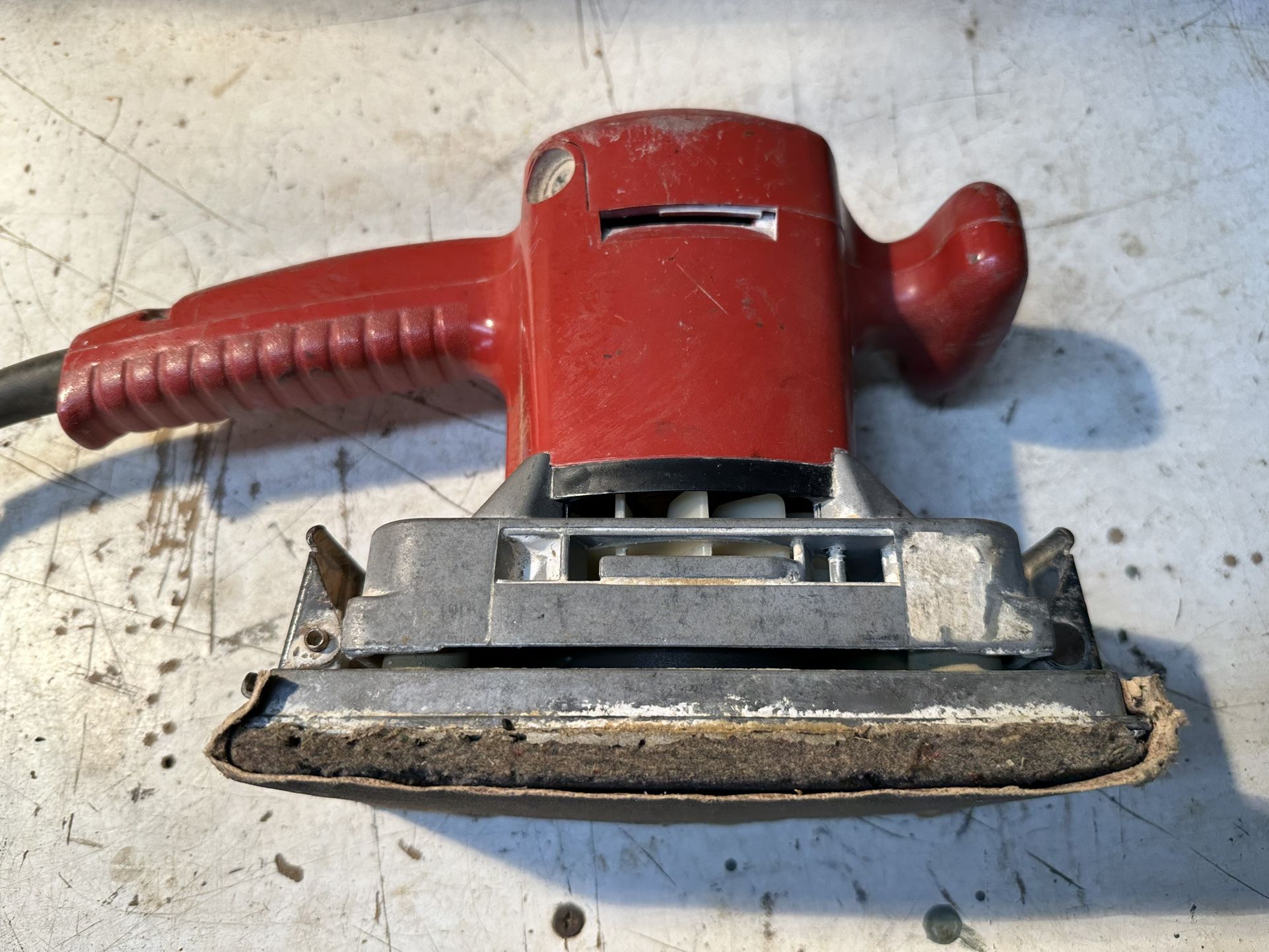 Milwaukee Vibrating Sander
