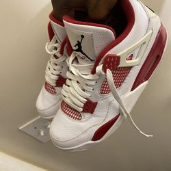Retro 4s Size 9 
