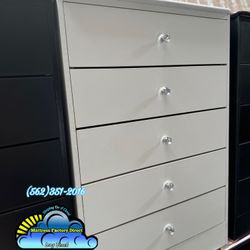 Five Drawer With Diamond Knobs Chest Dresser 