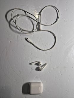 Apple Airpods 1, OEM + Charger , Like New