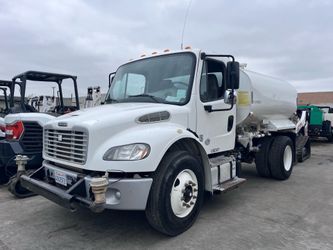 2017 Freightliner M2 106 2,000 Gallon Water Truck