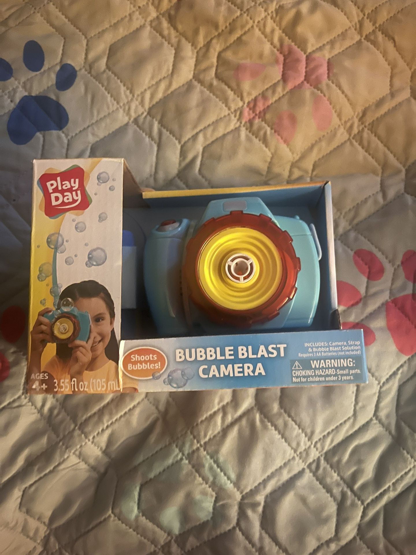 Play Day Bubble Blast Camera Toy Shoots Bubbles Ages 4+ PRICED RIGHT Brand New