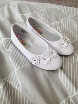 girls size 12y white flats guc