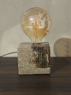 Concrete lamp