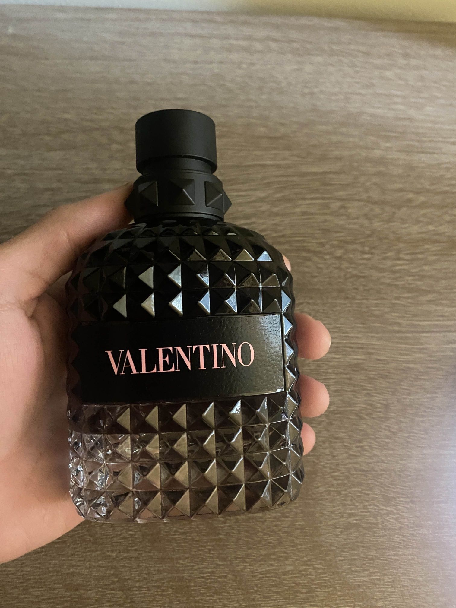 Valentino- Born In Roma- Coral Fanasty