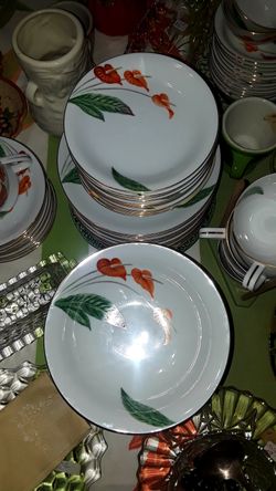 Noritake anthurium mid-century dinnerware