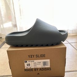 ADIDAS YEEZY SLIDES