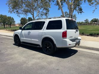 2012 Nissan armada
