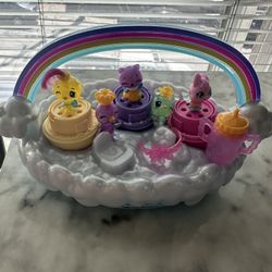 Hatchimals Alive Spring Basket 