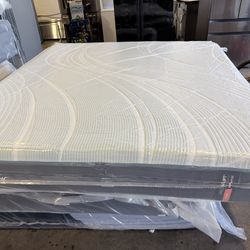 SALE 💥King Mattress Tempurpedic ProAdapt Firm 2.0 🎉