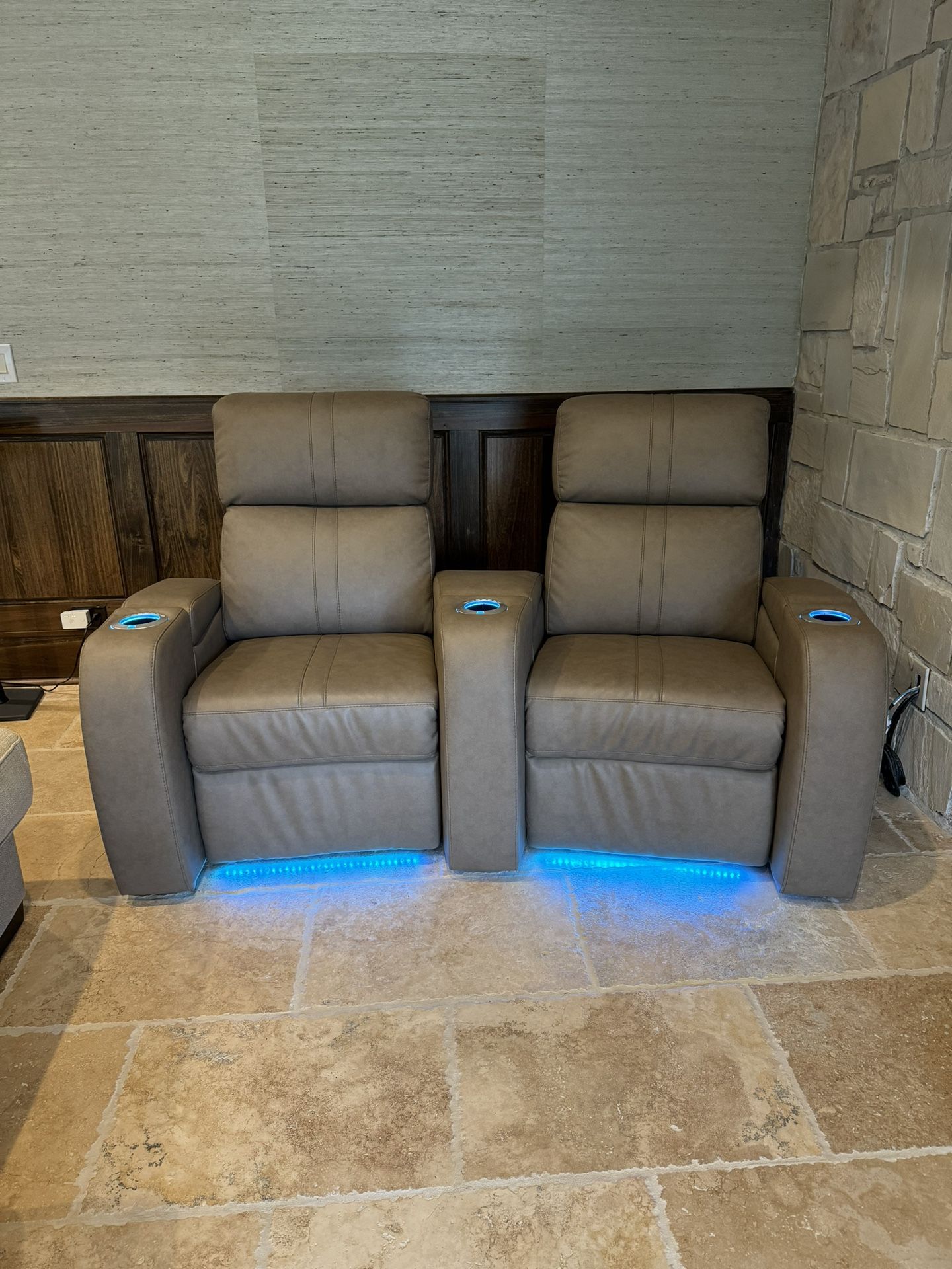 Palliser Home theater seats (2)