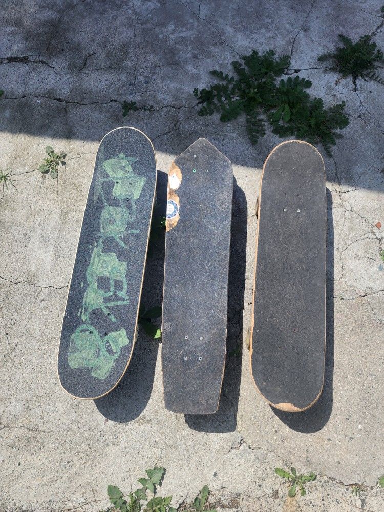 1 NEW 2 USED SKATEBOARD 