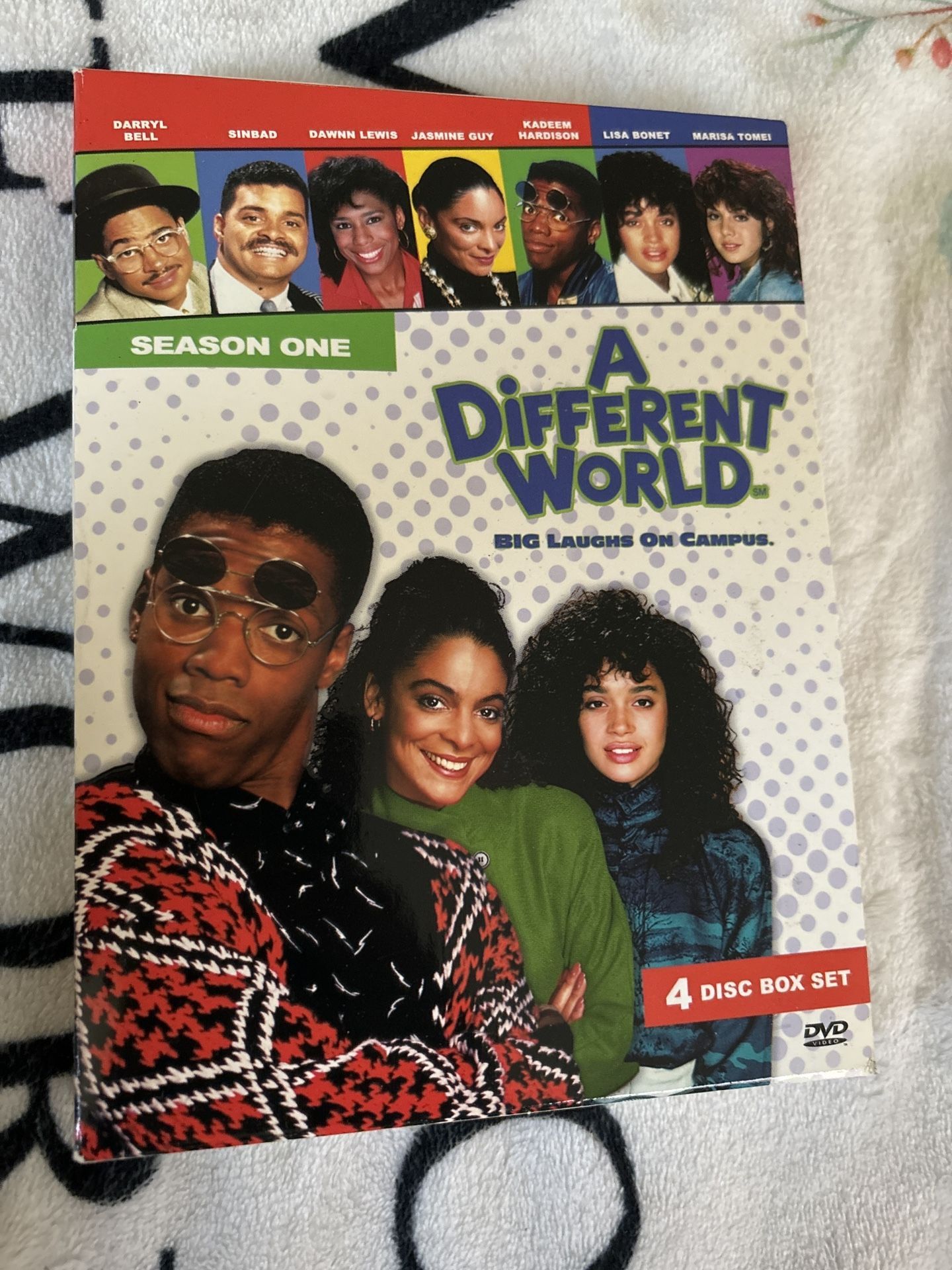 A Different World Season 1 DVD Box Set (4 Discs)