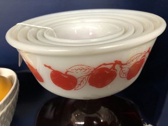 Vintage Mixing Bowls Set of 5 Hazel Atlas White with Red Apples