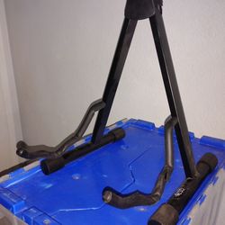 Guitar stand
