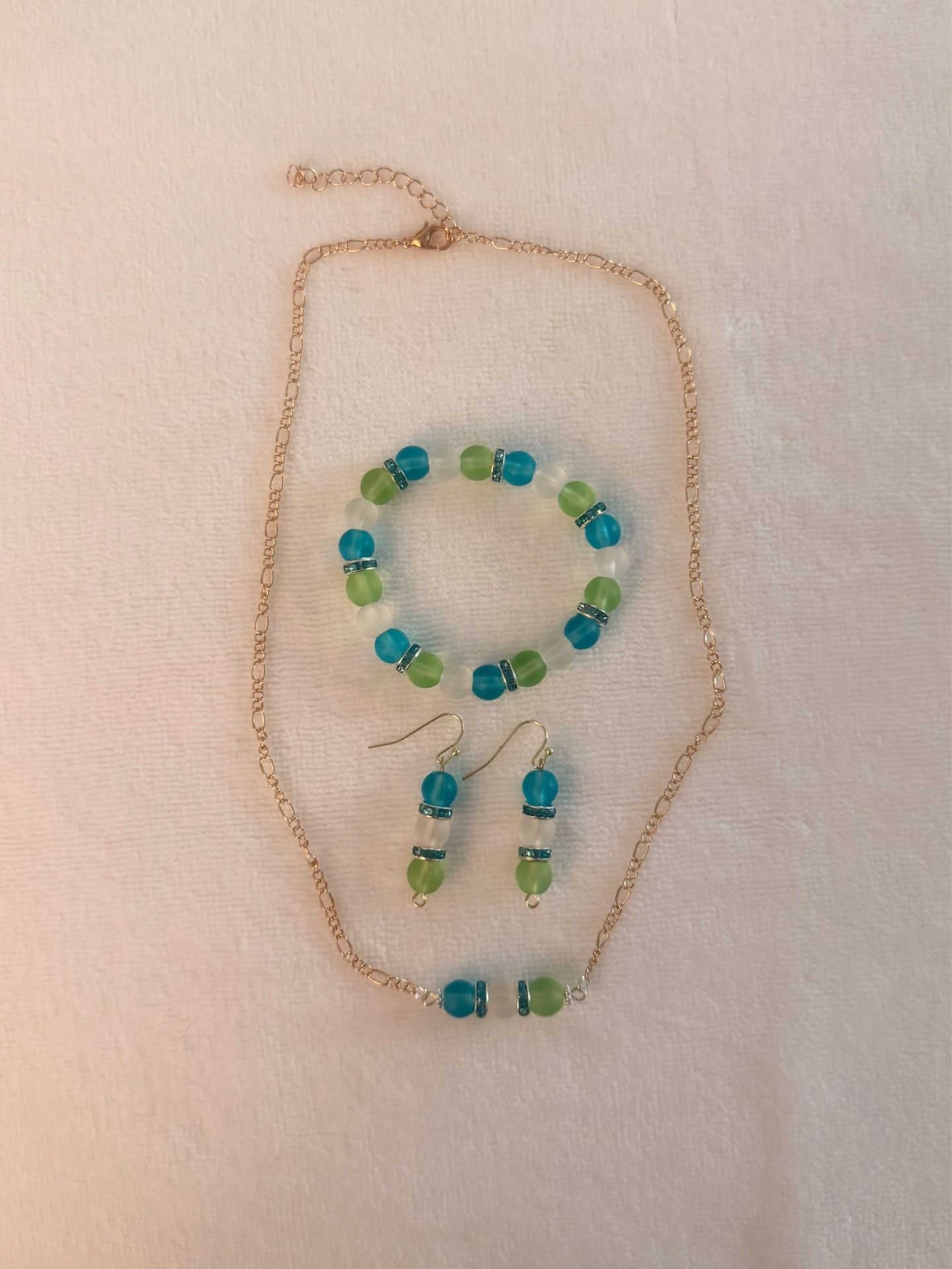 3 Piece set Necklace, bracelet and earrings