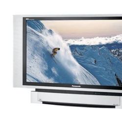 Panasonic 43” Tv
