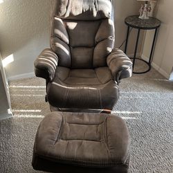 Recliner Chair And Ottoman 