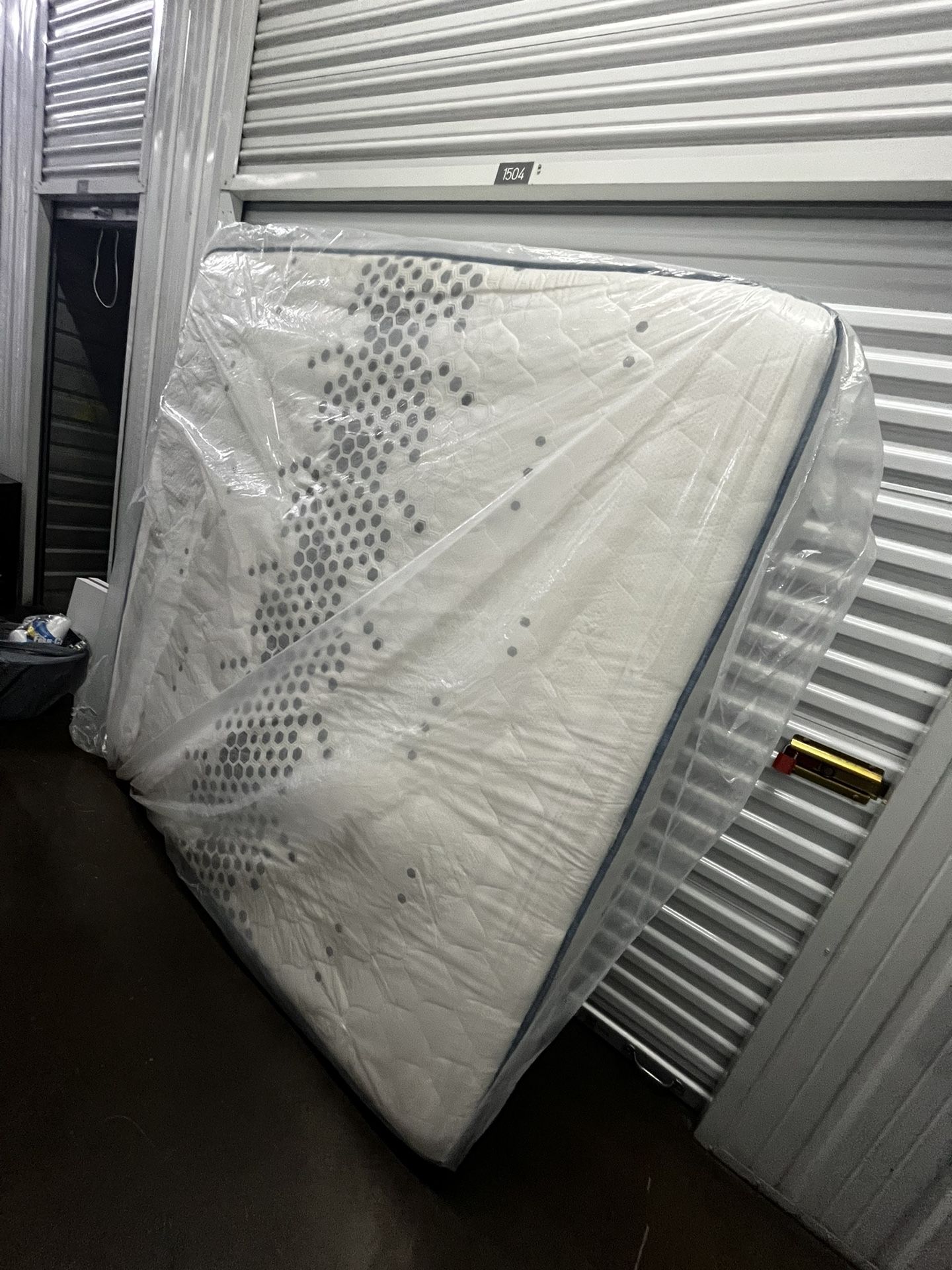king size mattress & box springs