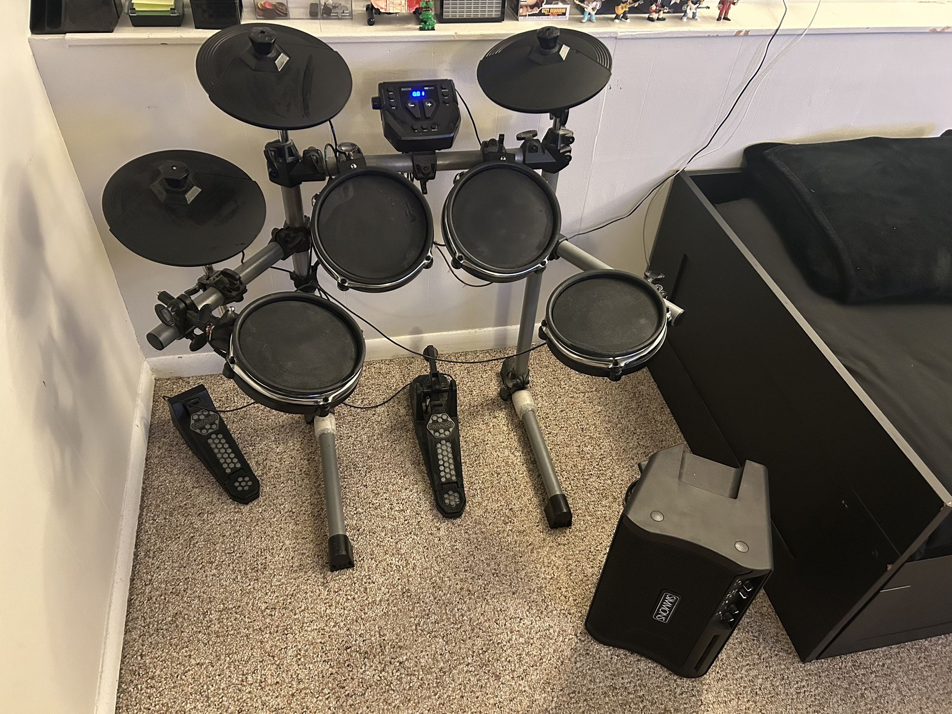 Electronic Drum Kit & Amp