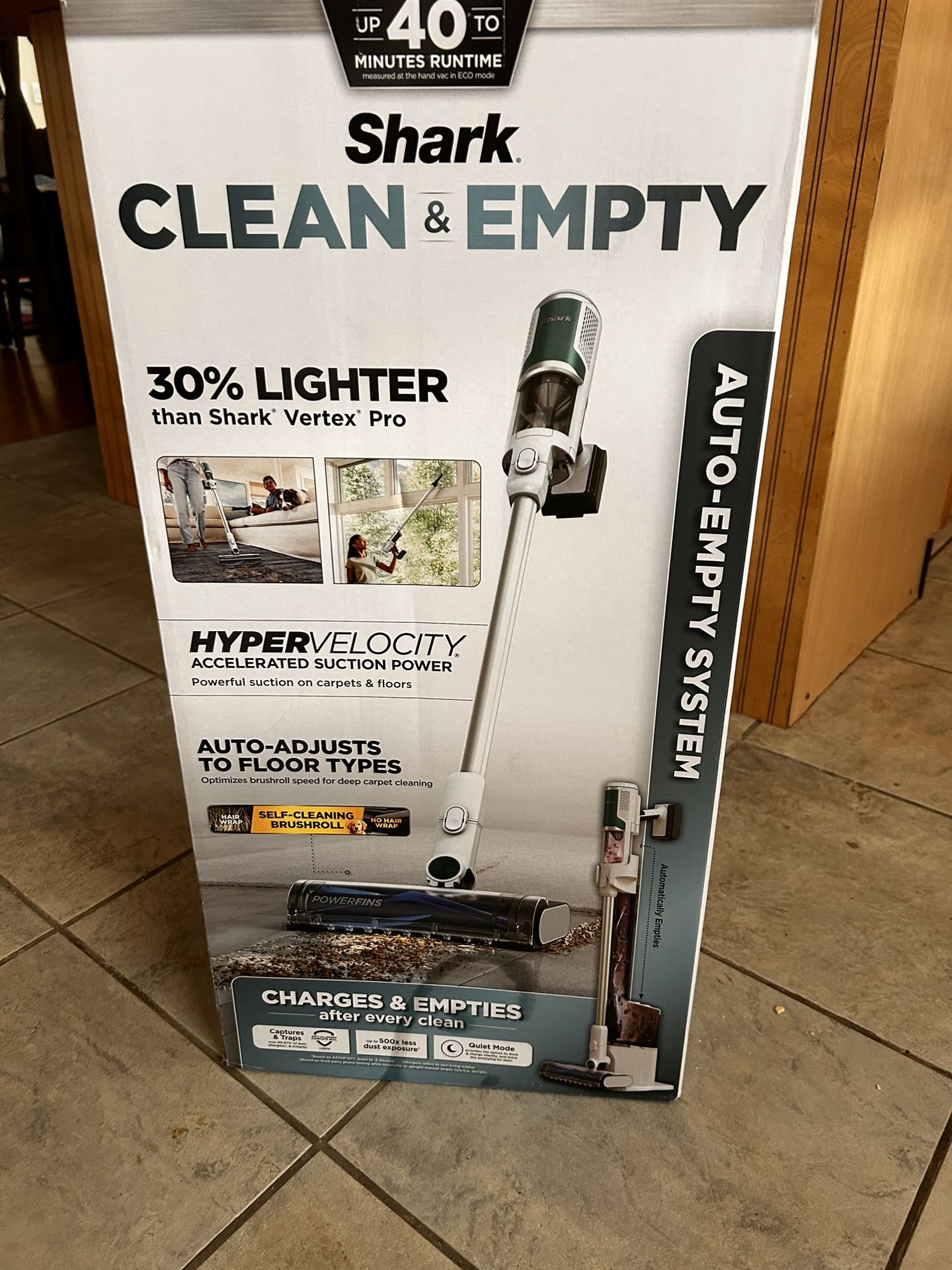 SHARK CLEAN AND EMPTY VACUUM 