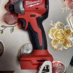 Brusless Cordless Milwakee M18 (only Tool)