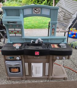 Kids step2 play kitchen
