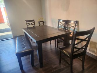 Kitchen table