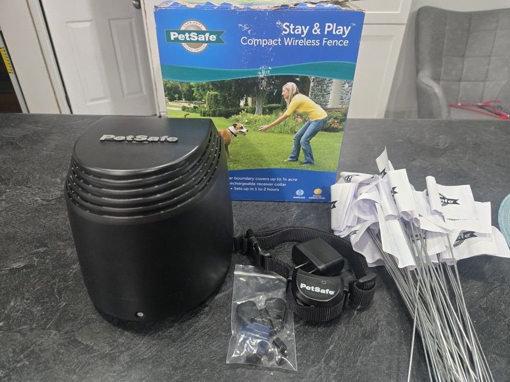 PetSafe PIF00-12917 Stay & Play Compact Wireless Dog Fence W/ Collar 
