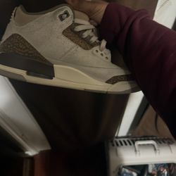 jordan 3 palomino looking to get rid of