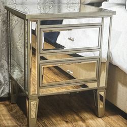 Nightstand 